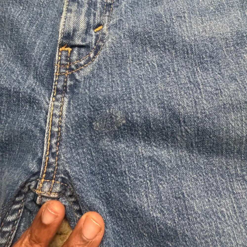 Levis 505 Regular Fit Jeans Mens 34x30 Medium Wash Blue Straight Leg Denim